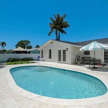 Hidden Gem - Family Friendly Pool Home -Welcome Naples Exterior photo