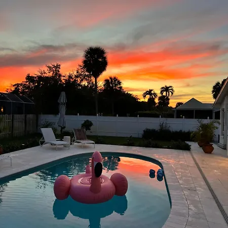 Hidden Gem - Family Friendly Pool Home -Welcome Naples Exterior photo