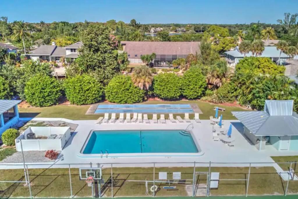 Holiday home Hidden Gem - Family Friendly Pool -welcome