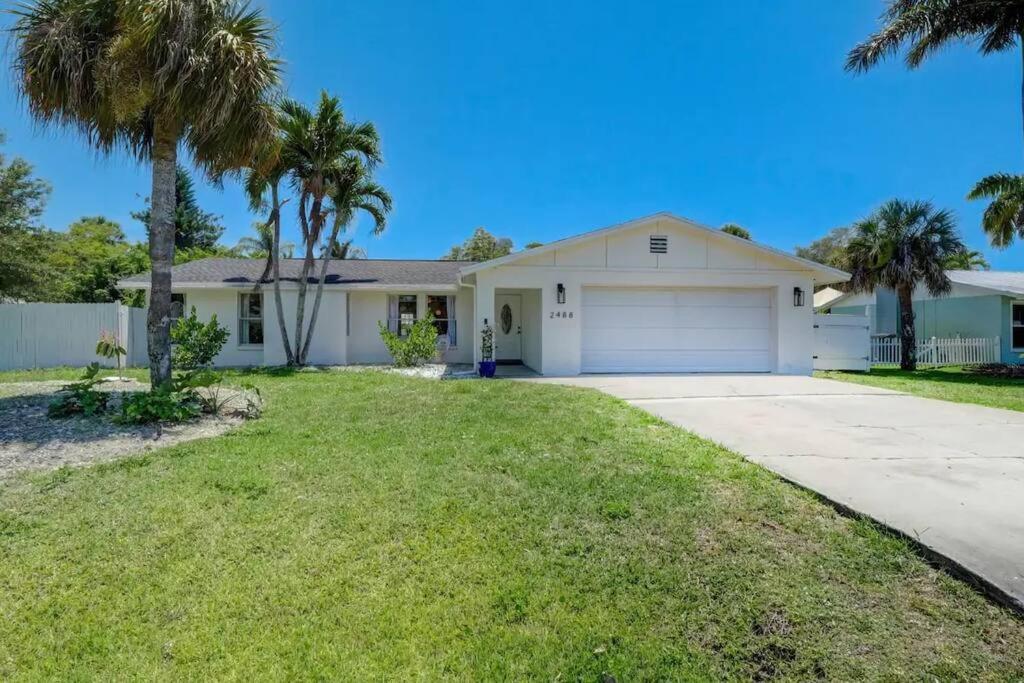 Holiday home Hidden Gem - Family Friendly Pool -welcome Naples
