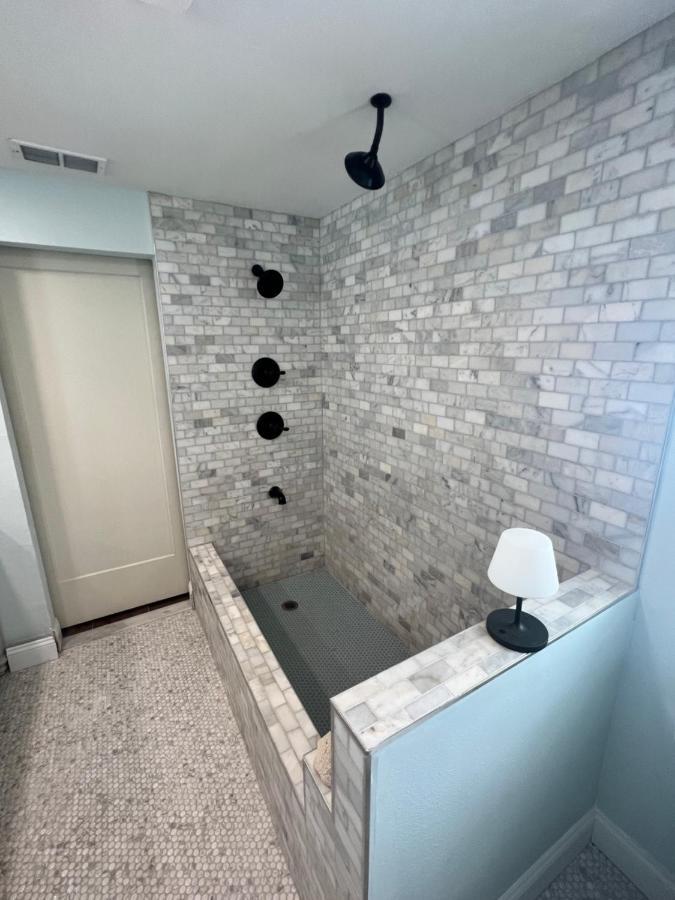 Hidden Gem - Family Friendly Pool -welcome Holiday home Naples